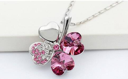 ANNGILL Four Leaf Clover Pendant Necklace Crystals From Swarovski Elements High Quality Fashion Jewelry Women Christmas Gift ANNGILL Four Leaf Clover Pendant Necklace Crystals From Swarovski Elements High Quality Fashion Jewelry Women Christmas Gift